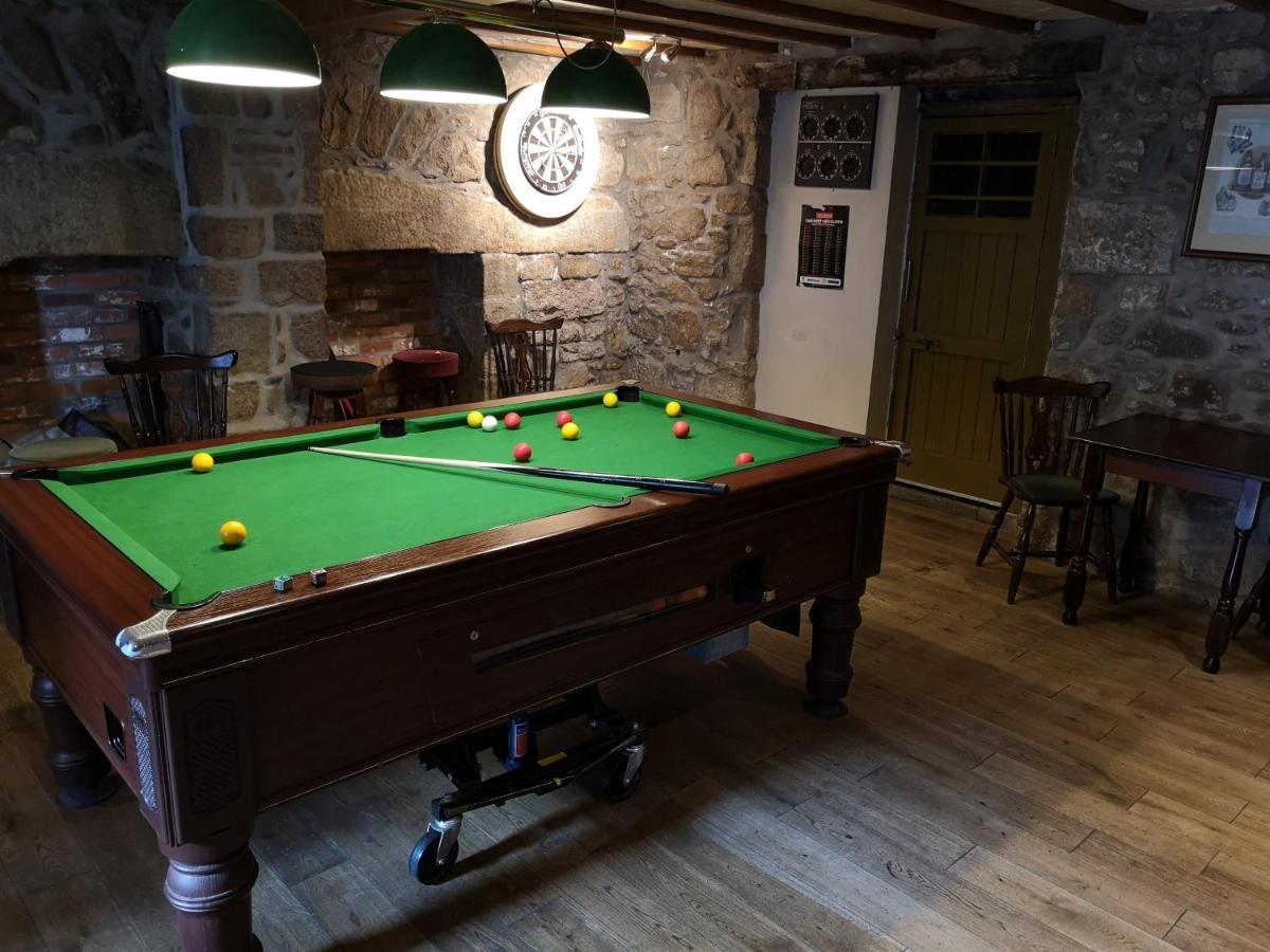 The Commercial Hotel Tarland エクステリア 写真