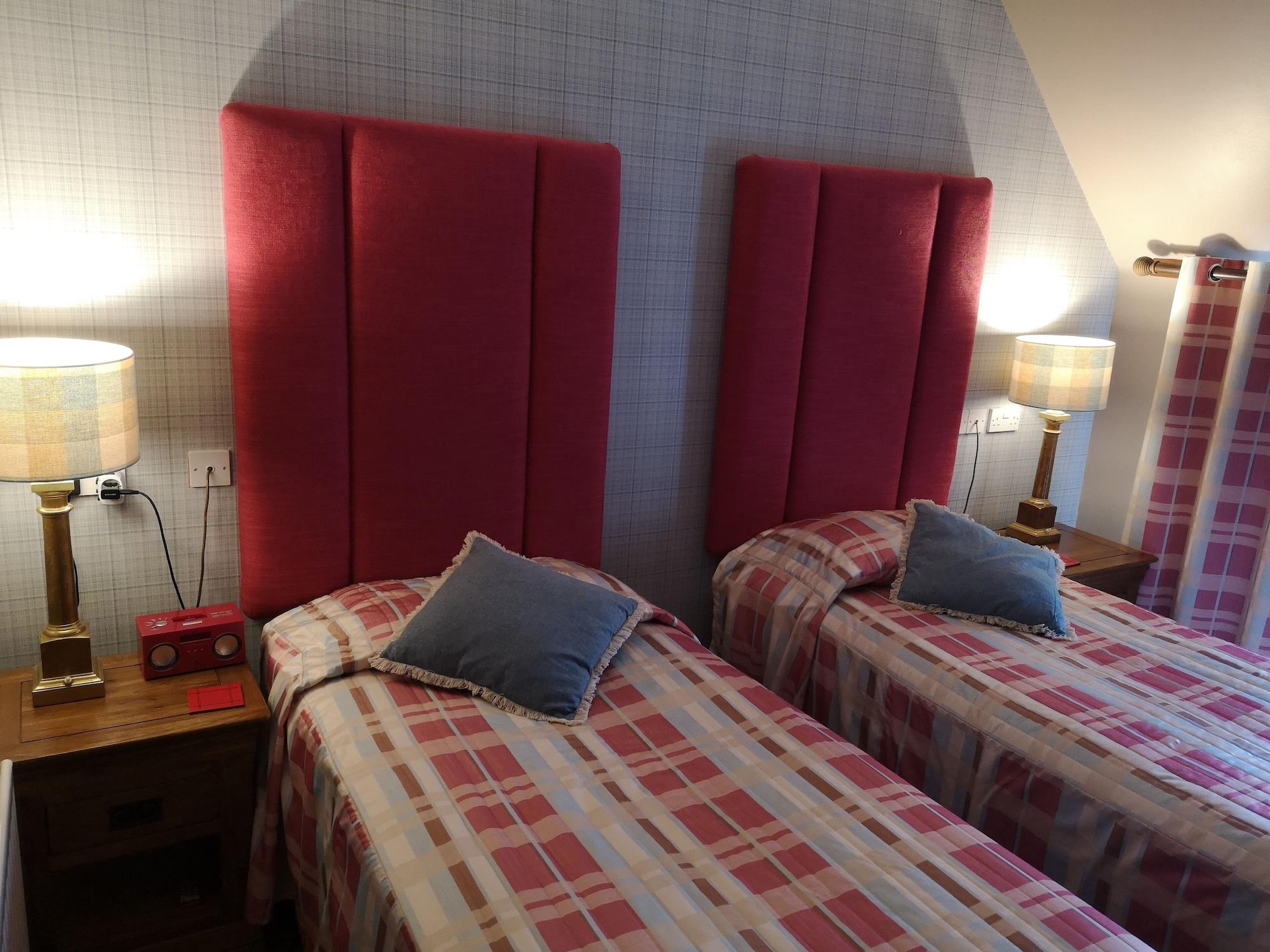The Commercial Hotel Tarland エクステリア 写真